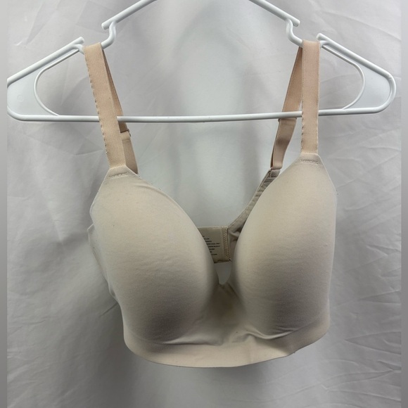 Soma Other - Soma Enbliss Wireless Bra 38DD Beige